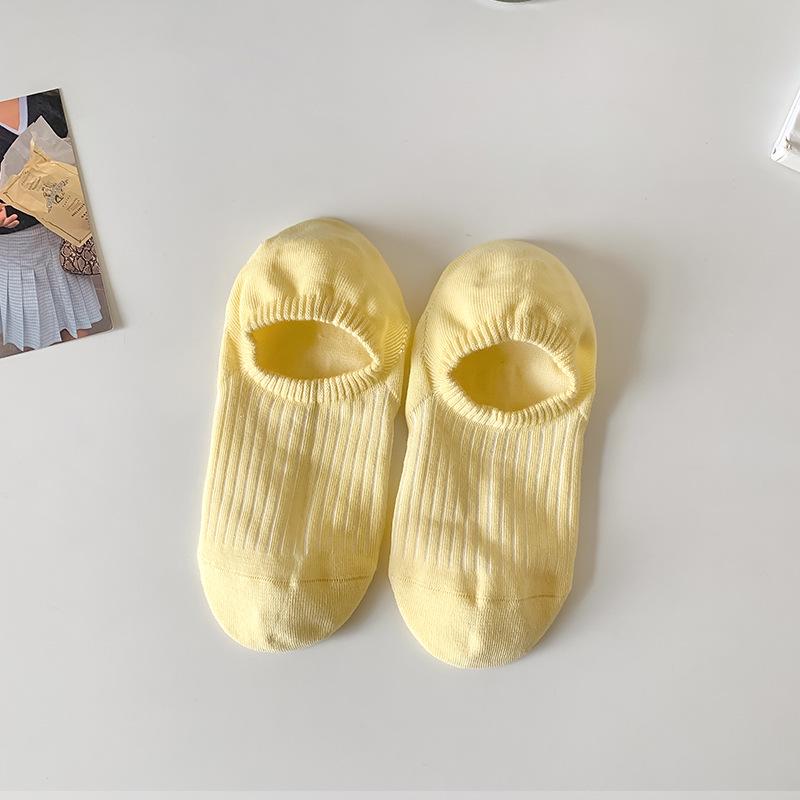 Zhuji Women's Non-Slip Low-Cut Smiley Face Socks - Invisible Heel-Proof Macaron Color Series