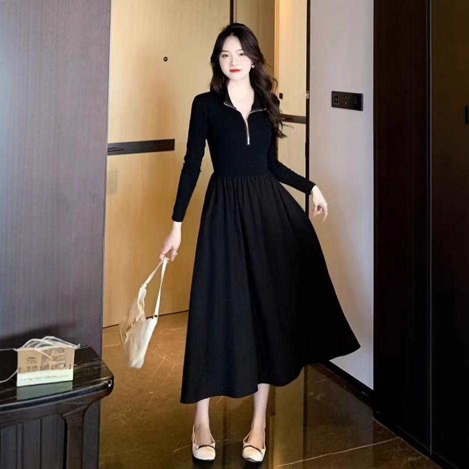Small grain long-sleeved dress women's year winter new temperament Hepburn style knitted small black long dress