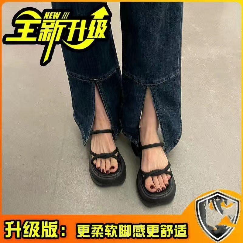 French cool slippers women's summer outer wear 2025 new fashionable versatile thick heel fairy style design sense niche high heels