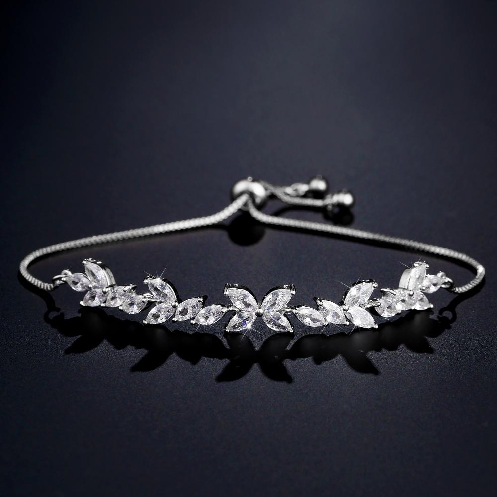 Classic Shiny Clear Zircon Flowers Adjustable Charm Bracelets for Women Sliver Color Fashion Wedding Zircon
