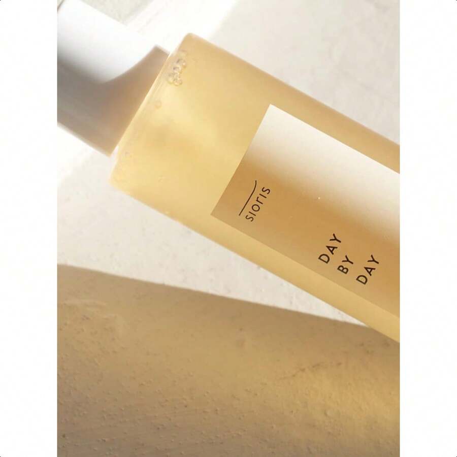Sioris Gel Nettoyant Day By Day 150ml , Eau d'Agrumes Bio et Betterave Sucrière, Élimine les Résidus de Maquillage avec une Formule pH 5.64 et Nettoyage Hydratant