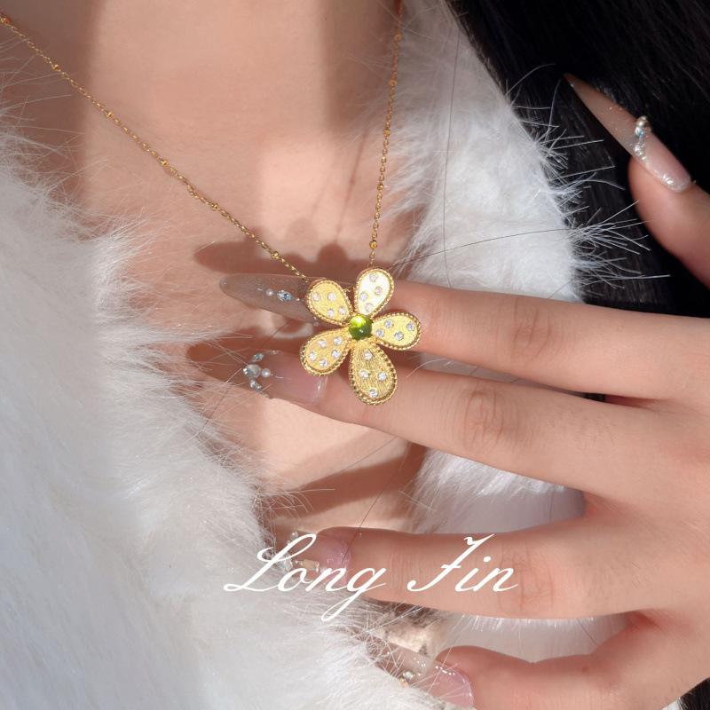 Italienisches Gebürstetes Handwerk Fünfblättrige Blume Fritillaria Ring, Ohrringe, Halskette, High-End Leichter Luxus Live-Übertragung, Einzelstück wird im Auftrag versendet.