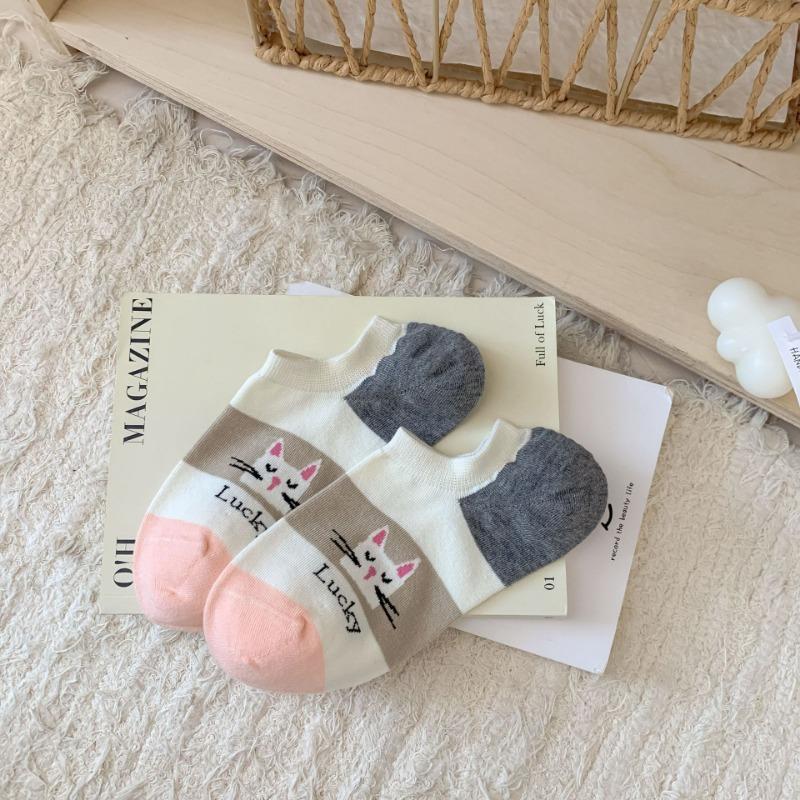 Ladies Spring and Summer New Silicone Non Slip Cartoon Cotton Breathable Heel Invisible Socks