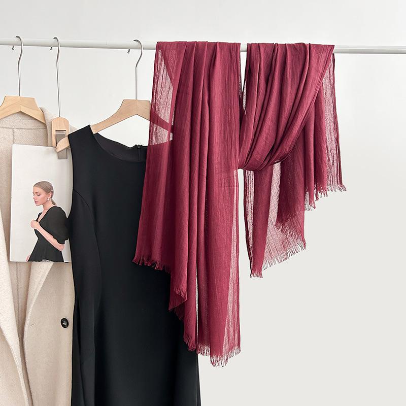 Cotton and linen scarf, fashion, literary style, solid color, linen scarf, women's air-conditioned room, shawl, and sunscreen silk scarf outside.