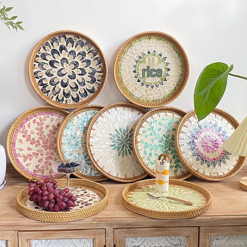 Handmade Rattan Round Light Luxury Tray for Picnic, Fruit, and Candy Storage in the Living Room or Restaurant.