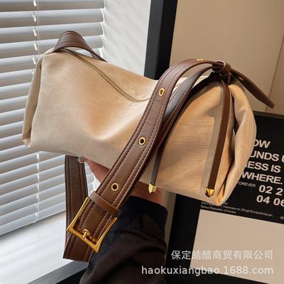 Trend Fashion Bag Women's 2025 Summer Korean Version of Simple Casual Pillow Bag Niche High-end Commuter Shoulder Bag