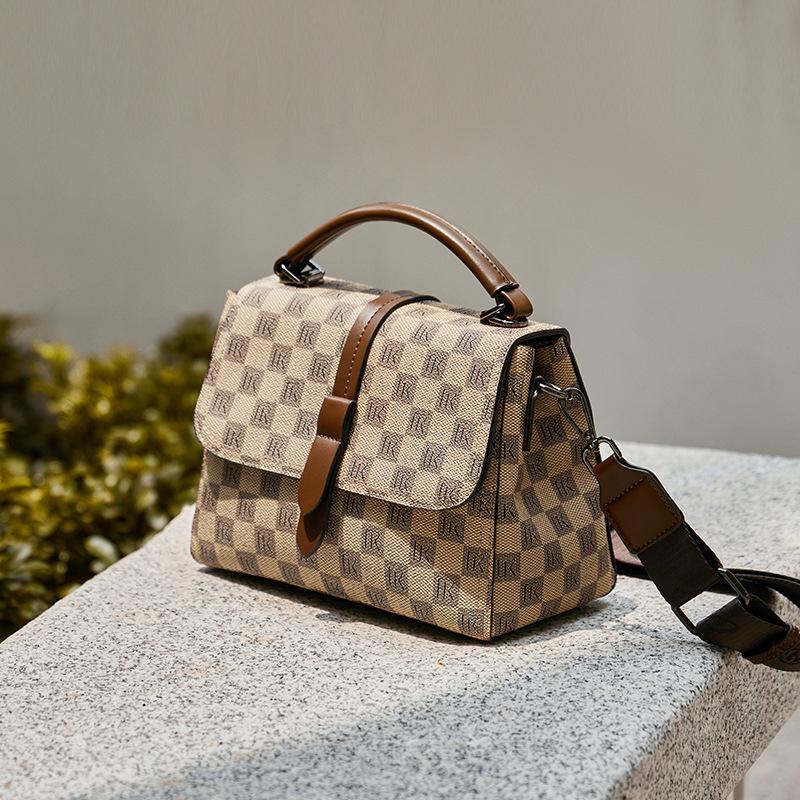 

Mrs. Qiao Women s Bag 2025 New Large Capacity Handbag for Middle-aged Women Mom Bag Crossbody Bag Elderly Women s Bag Long23.5CM、Wide11.5CM хакі