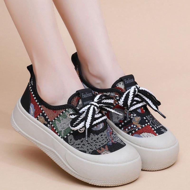 Fashion Ladies Canvas Shoes New Lightweight Breathable Platform Sneakers Comfortable Soft Sole Casual Shoes Zapatillas De Mujer