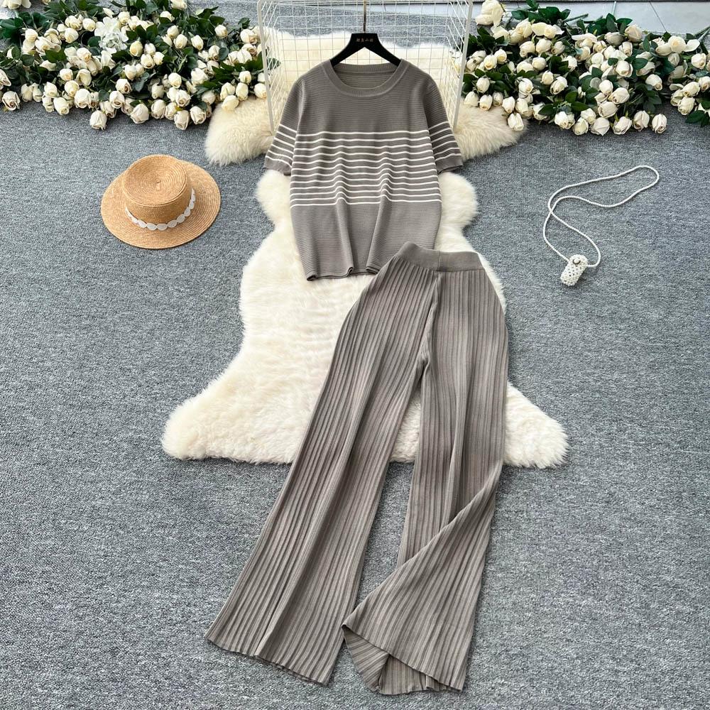 

Летний женский полосатый трикотажный свитер, брюки, комплект из двух предметов, короткий рукав, пуловер, топ и широкие брюки One size темно-серого