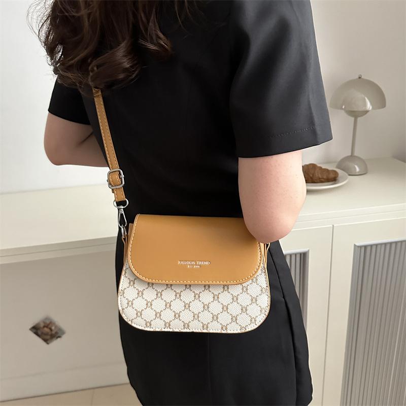 Casual Saddle Bags This Year's New Trendy  Fashionable  Simple and Personalized Crossbody Retro Single-shoulder Women's Bag