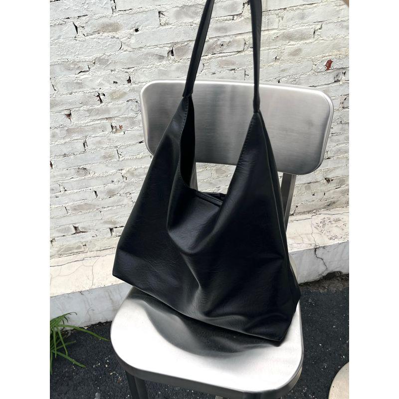 

Vuvoo Niche High-Grade Versatile Commuter Large Capacity Tote Bag Simple Temperament Underarm Bag Lazy Shoulder Bag Black