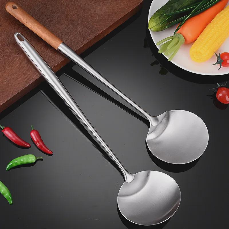 304 Stainless Steel Long Handle Round Cooking Spoon - Ideal for Kitchen Use and Frying Fish