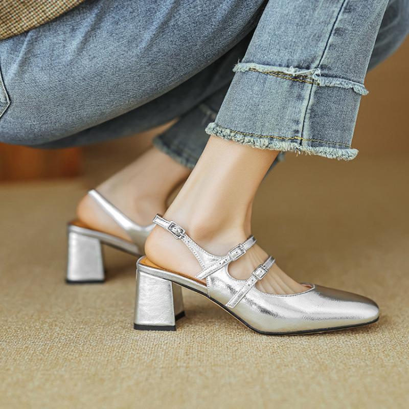 

Summer women s bag head sandals women s silver fashion square head women s sandals leather large size shoes comfortable buckle beef tendon sole 40 серебряный