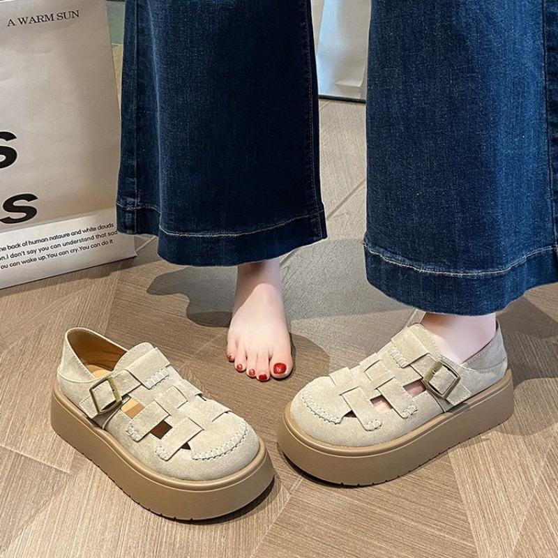 Fashion Hollow Breathable Bun Head Sandals Women's Wear 2025 Summer New Fashion Two Wear Thick Soled Beach Sandals Women's Shoes