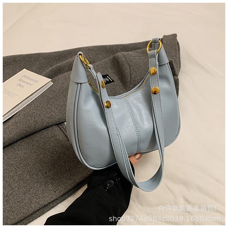 

2025 new underarm bag popular oil wax leather versatile messenger bag trend ins niche texture Korean version of women s bag синий