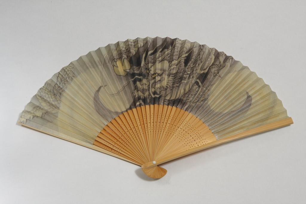 Hasegawa Men's Folding Fan, Auspicious Dragon Design, Made by Kyoto Artisans, Comes with Fan Bag and Paper Box