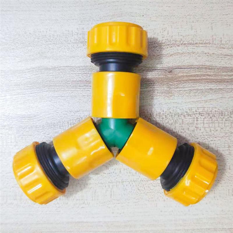 Connettore Adattatore Ripartitore a Tre Vie per Tubo Flessibile in Plastica da 1 Pollice con Valvola Rapida.