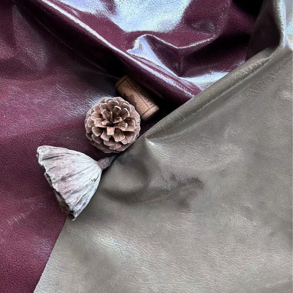 

Textiles & Materials for Clothing, Footwear, and Luggage 0.55 mm