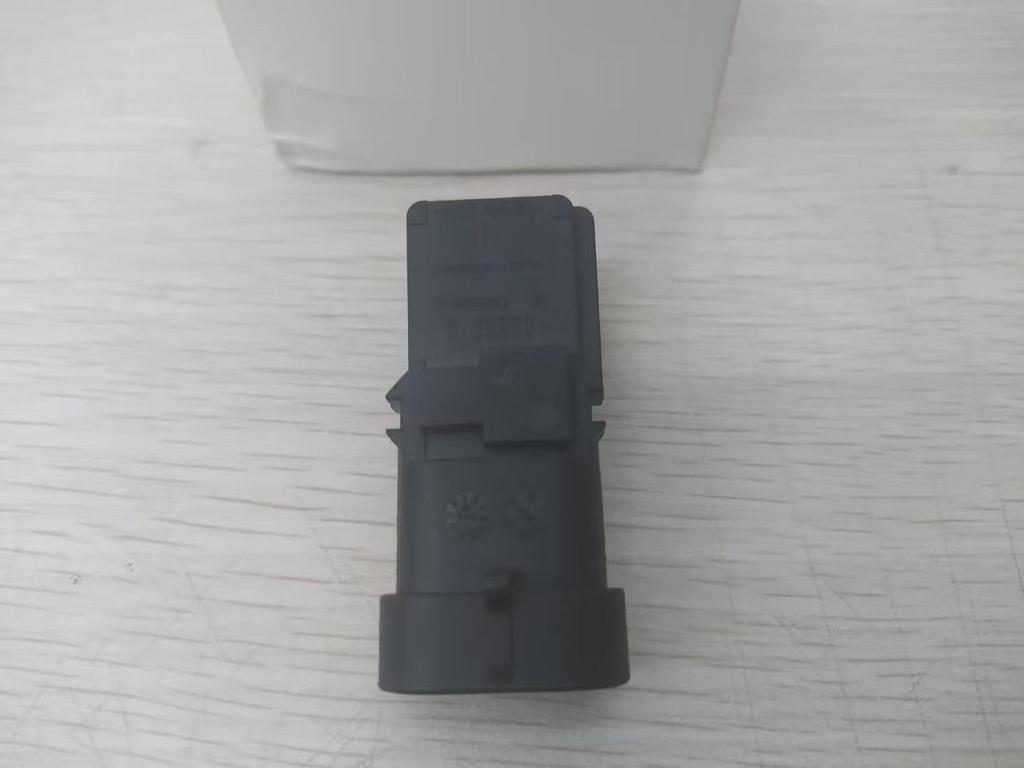 Smart453 0.9T Supercharged Intake Air Pressure Sensor A2819050000