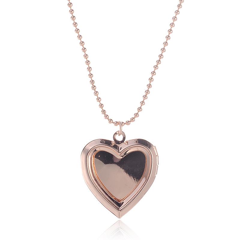 European American Heart Necklace Sweater Chain with Heart Box Design