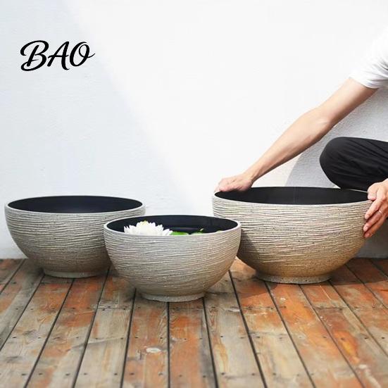 Lightweight Planter Plant Pot with Drainage, Resin for Indoor Outdoor Weather-resistant Flower Plants, Medium Pots Patio, Balcony Garden Decor