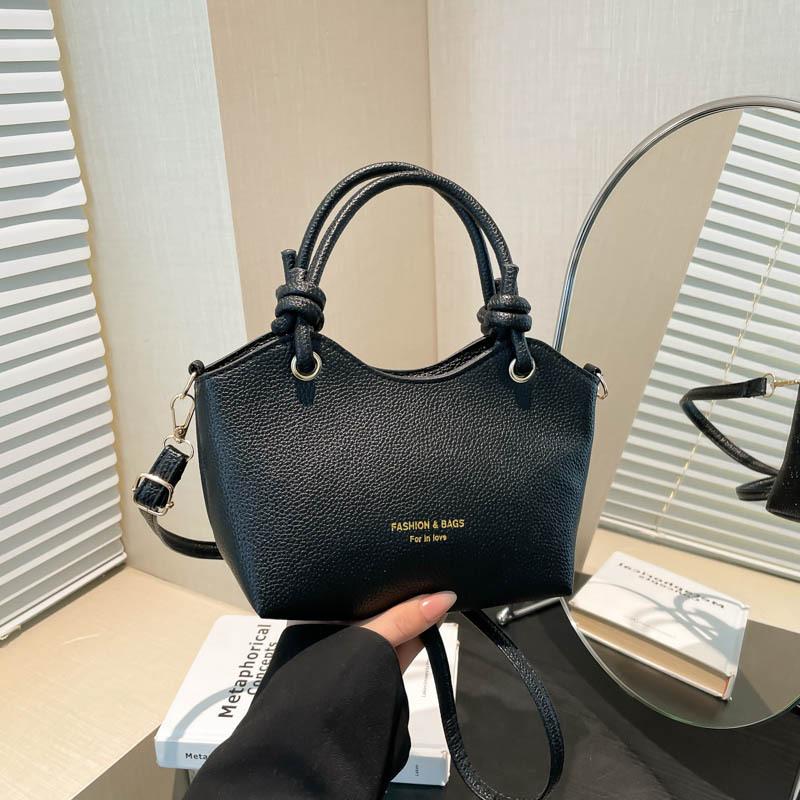 Hand carry fashion bucket bag women's Korean version ins shoulder bag 2025 spring new simple casual portable messenger bag