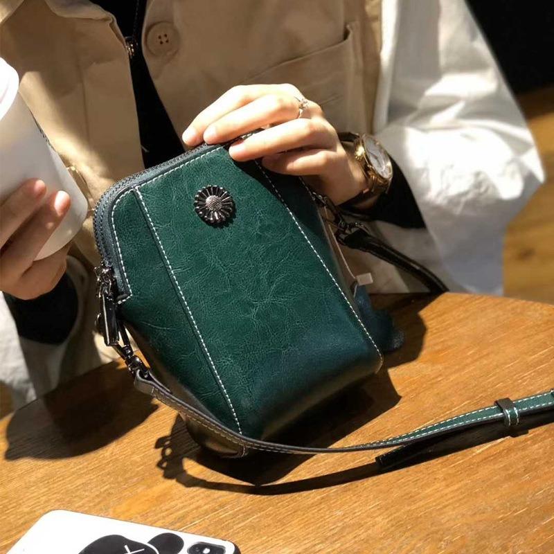 Small bag women's new oil wax cowhide leather women's bag mobile phone bag fashion shoulder messenger bag women's