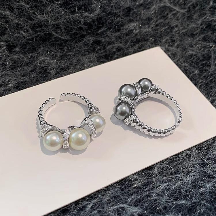 And Refined Beautiful Pearl Ring For Women Featuring Striking Geometric Shape Style And