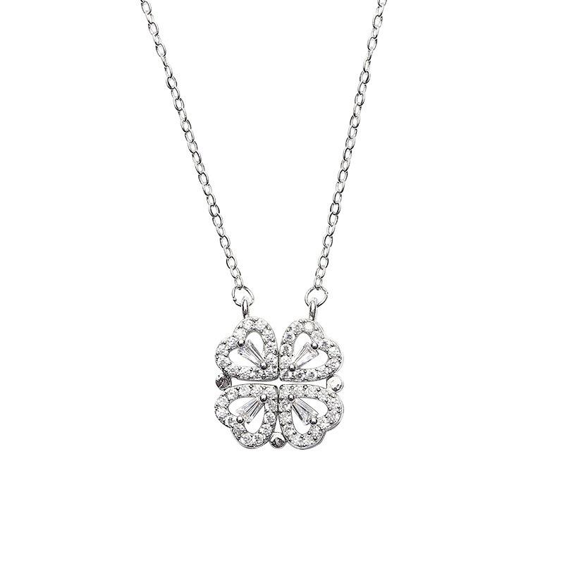 C211 Heart-to-Heart Four-Leaf Clover Necklace: Fashionable, Foldable Clavicle Chain With Heart-Shaped Pendant for Women.