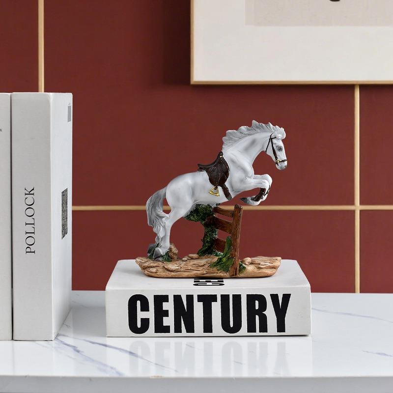 European-style Resin Running Horse Figurine Abstract Art Animal Sculpture Living Room or Office Desktop Horse Decoration Gift
