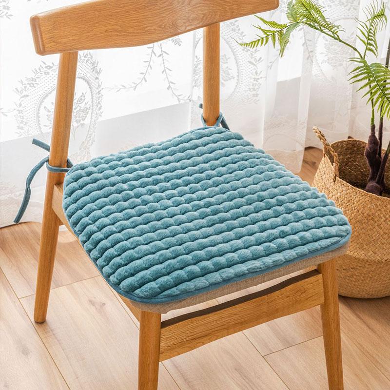 

Solid Color Plaid Plush Chair Cushion Autumn Winter Warm Dining Chair Pad Office Seat Chair Stool Non-slip Buttock Cushion 45x47cm