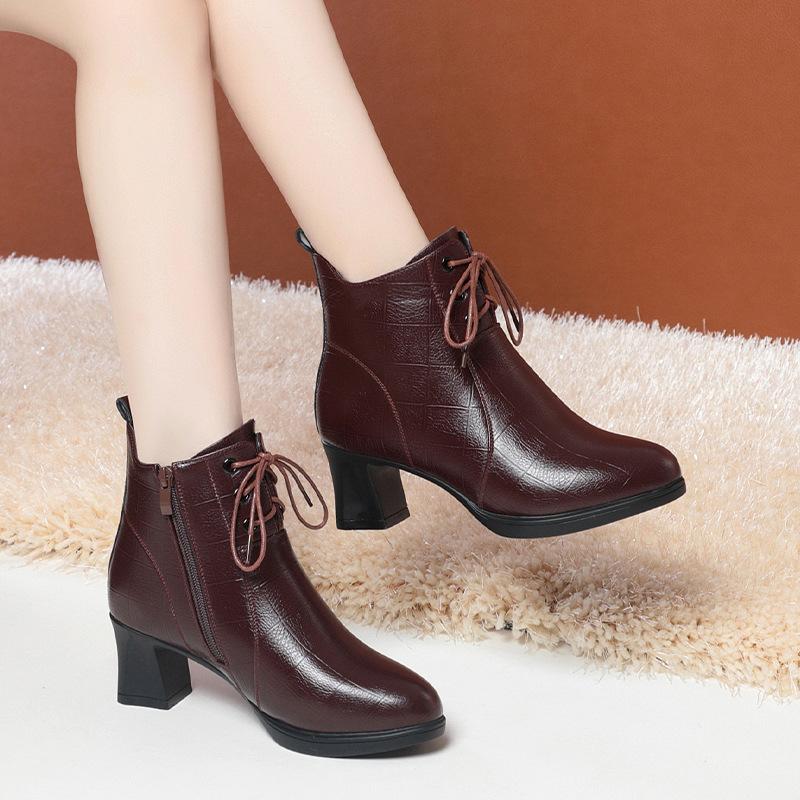 Mom Shoes Autumn and Winter Cotton Shoes, New Thick Heel Short Boots    and Elderly Women's Shoes Velvet Boots Women's Martin Boots