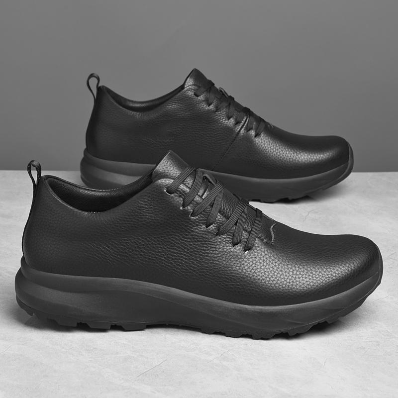 Fashion New Outdoor Men Sneakers Handmade Leather Casual Shoes Fashion Design Man Sports Shoes Soft Genuine Leather Men Treking Trainers