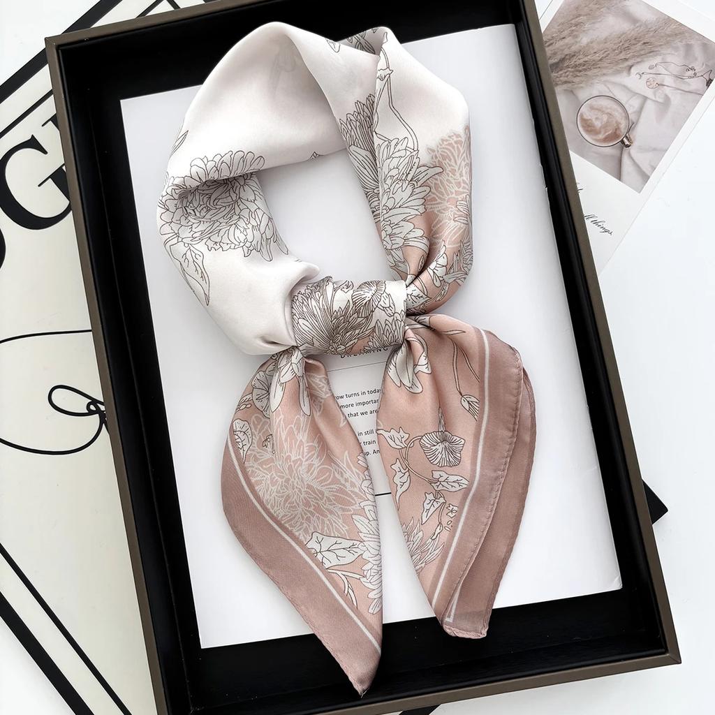 Neues Literarisches Modisches Bandana Imitationsseide 70*70cm Temperament Quadratische Schals Damen Frühling/Sommer Weicher Satinschal