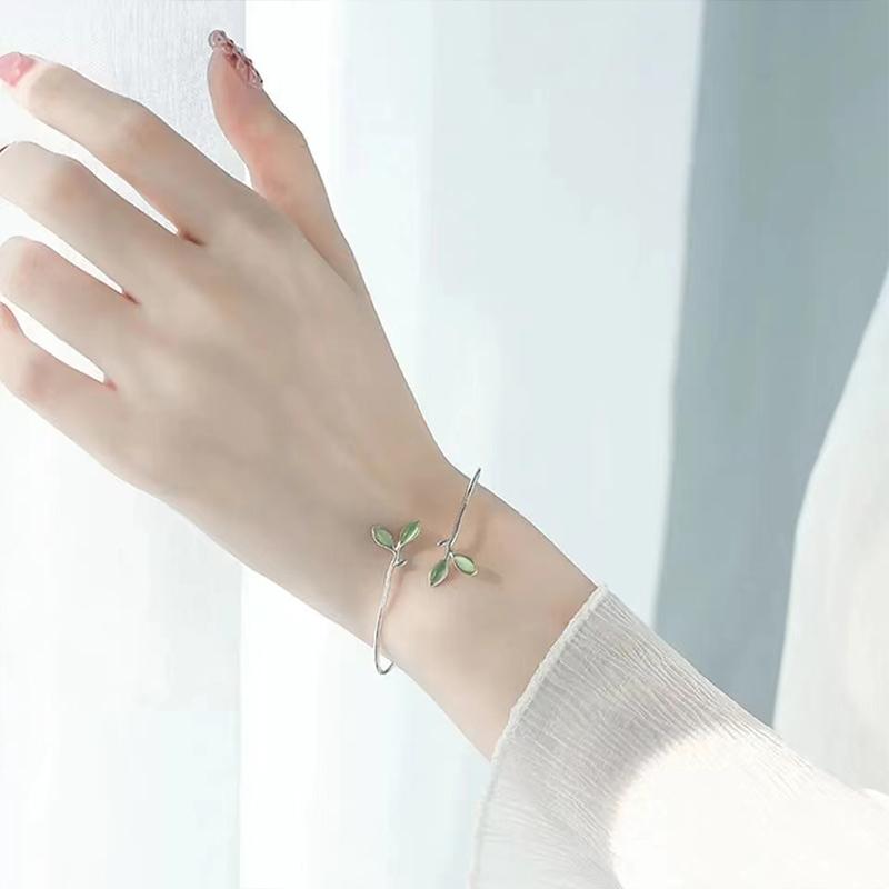Minimalist copper Color Green Leaf Open Bracelet Twigs Branch Shaped Chic Bracelet Women's Elegant Daily Wear Zircon
