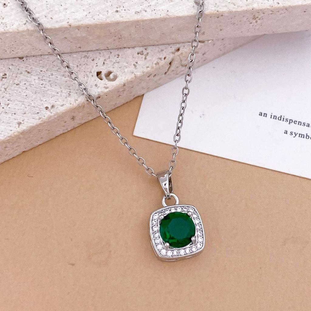 Necklace hot-selling simple square necklace accessories women's light luxury niche design sense does not fade titanium steel necklace women