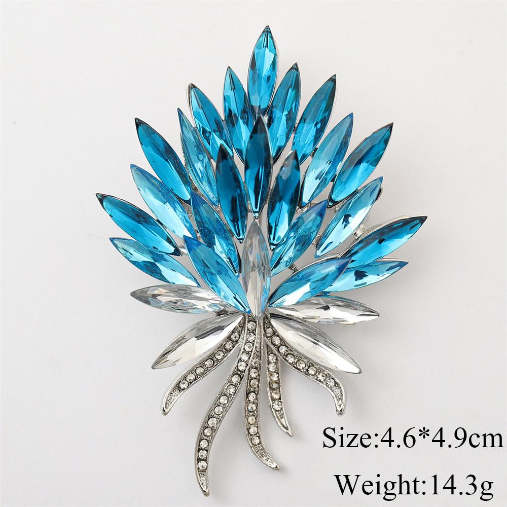 Light Luxury Pink Crystal Bouquet Pearl Brooch High-end Sense Niche Women's High-end Suit Chest Flower Brooch Accessory