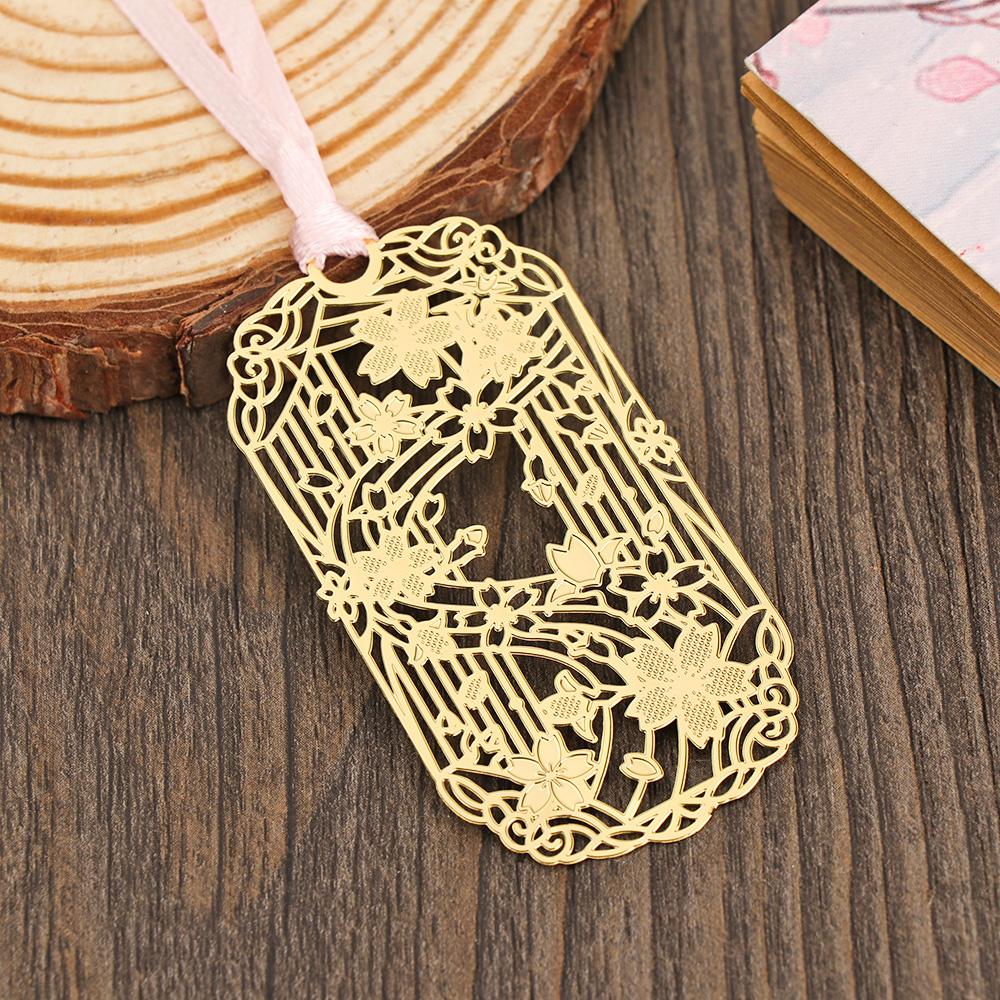 1Pc Chinese Style Metal Hollow Painted Bookmark Lotus Lotus Leaf Bookmark Creative Stationery Fine Holiday Gifts Art Accessories