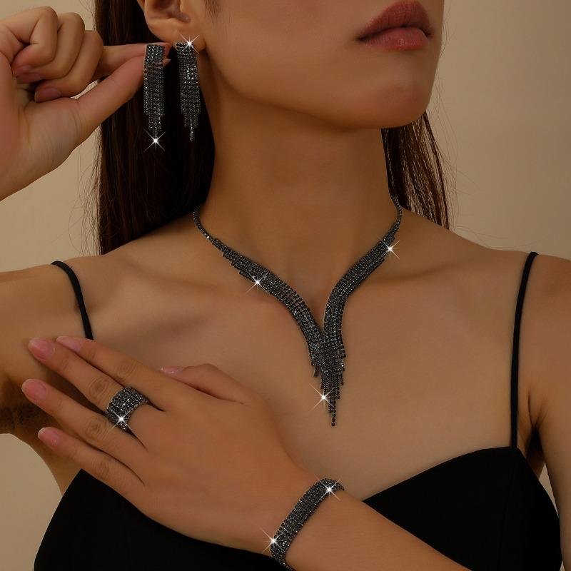 Gioielli: Set di Gioielli Completo con Collana, Orecchini, Bracciale, Anello Super Scintillante con Frange di Diamanti Set di Gioielli da Sposa