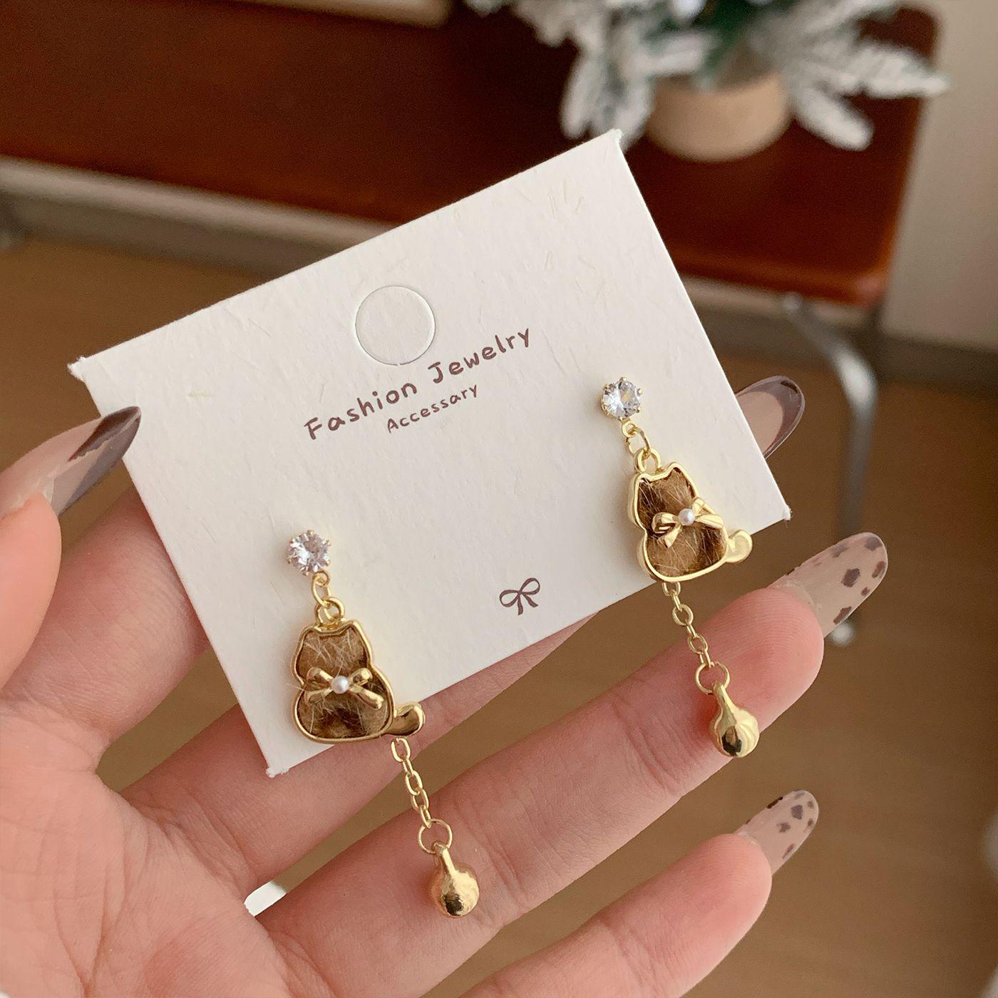 

Изысканные серьги-пушистики с леопардовым принтом Майяра для женщин: Коллекция осень/зима