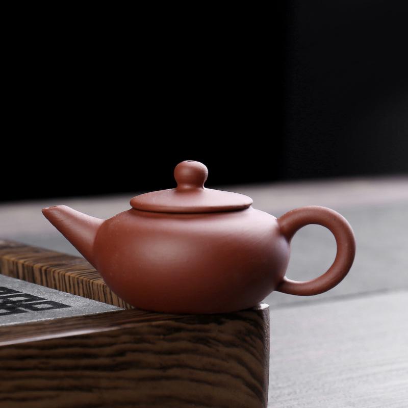 Mini Yixing Zisha Teapot Set with Tea Pet Ornament - Small Ceramic Chinese-Style for Wealth Attraction