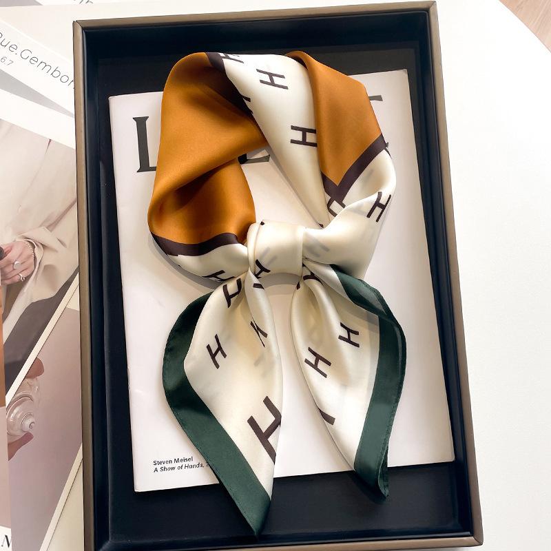 Silk Scarf for Women Square Scarf Versatile Professional Silk Scarf Retro Printed Scarf