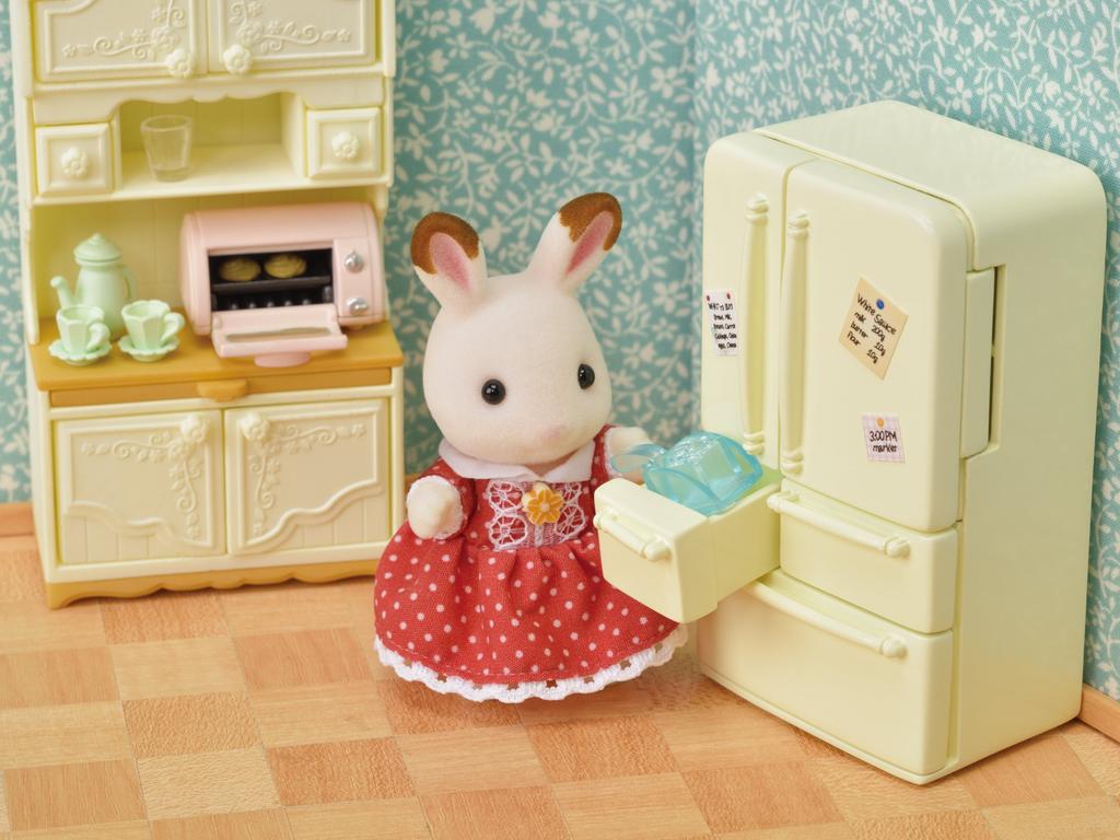Sylvanian Families Furniture ST Mark Certified Toy Dollhouse for Ages 3 and Sylvanian Families by Epoch [Refrigerator Set] Ka-422 Up,