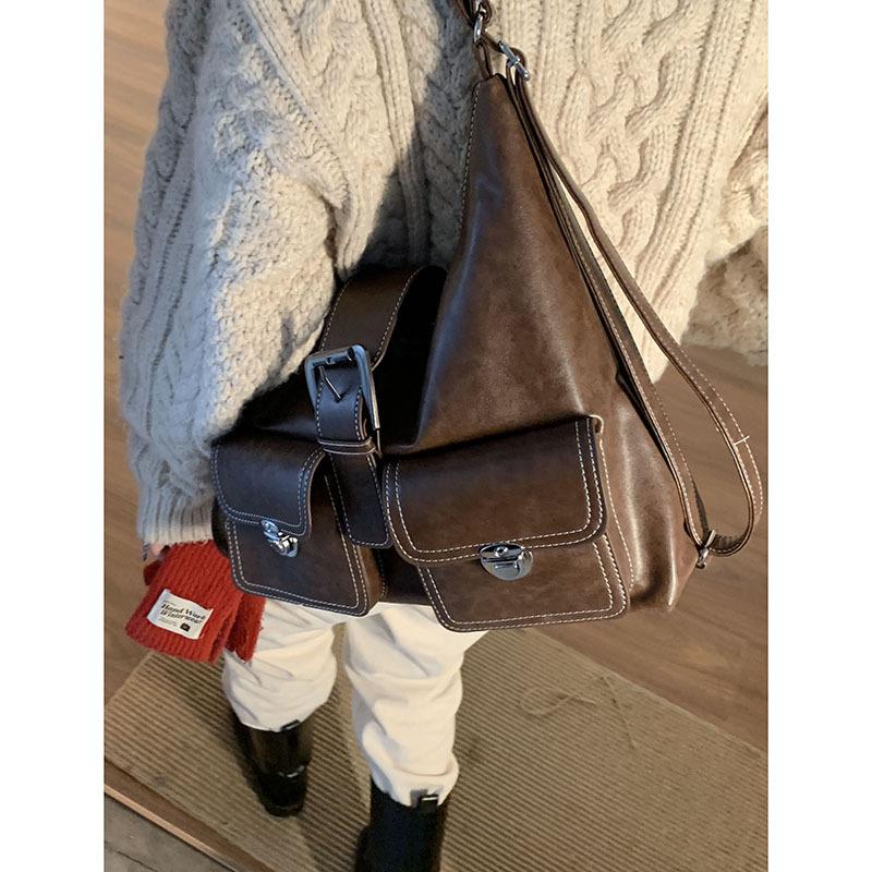 

Retro tote bag, high-end sense, large-capacity armpit bag 2025 new simple shoulder bag, casual backpack. коричневий