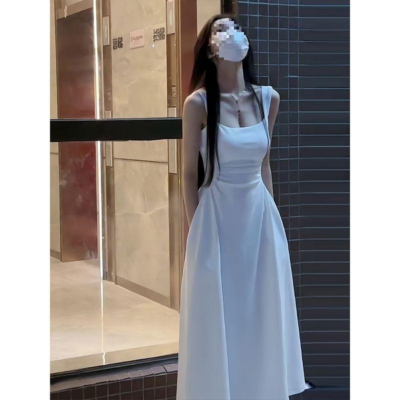 Spring and summer new French retro Hepburn style small black dress waist thin long dress black suspender dress women