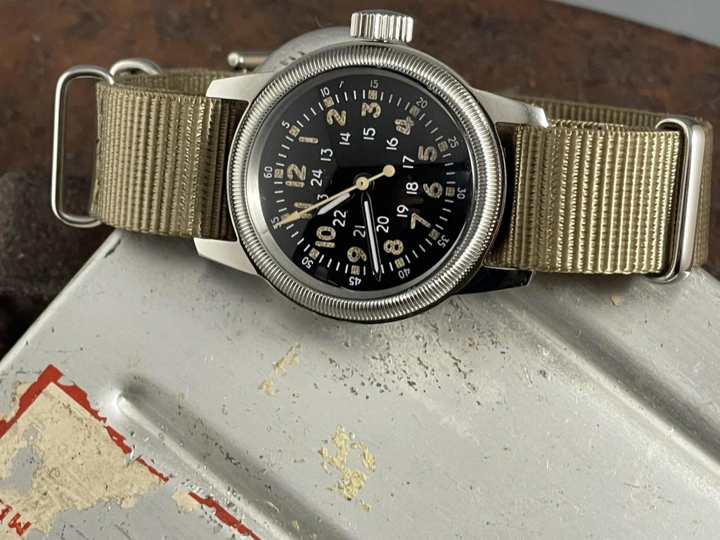 M.R.M.W. Men's Military Watch, Type A-17 Vintage, Khaki (Desert) Nylon NATO Strap