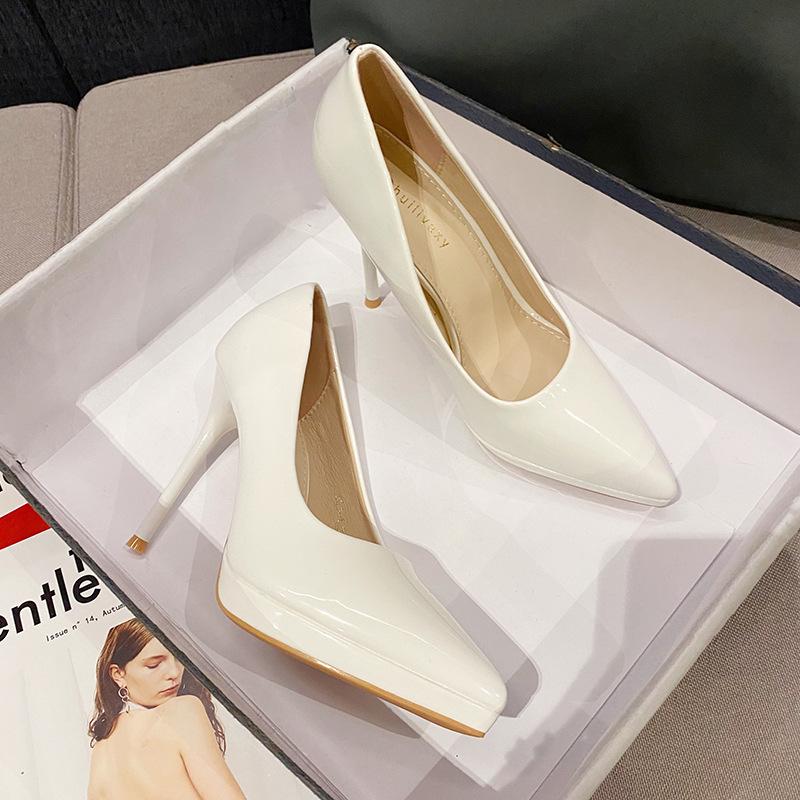 Korean version patent leather sexy women's shoes fashion pointed tip thin heel temperament high heels fairy style simple single shoes female 663-1
