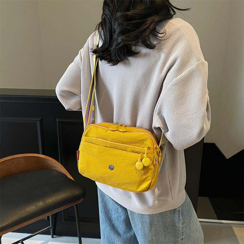 Women's Bag New Casual Versatile Multi-layer Large-capacity Shoulder Messenger Bag Fashionable Commuter Small Square Bag Tide