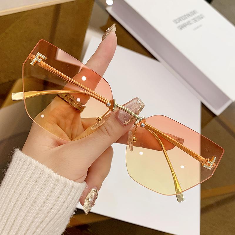 New Sunglasses Fashionable Retro Diamond-set Letters F Sunglasses Metal Frameless Edge Cut 90272
