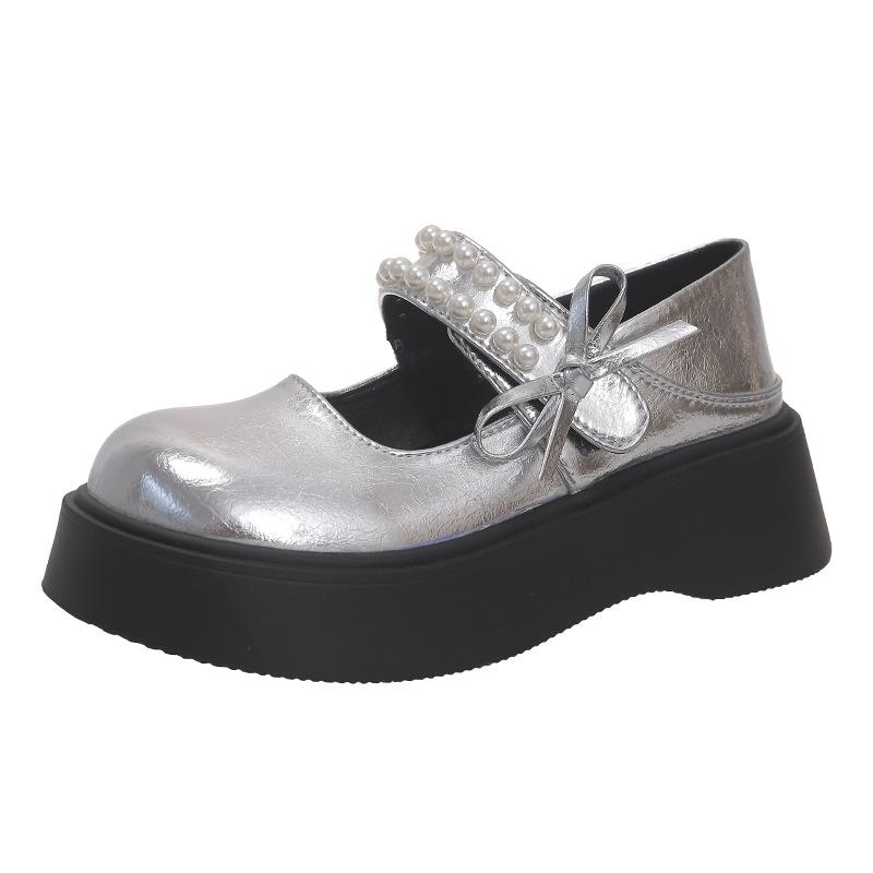 Foreign fashion small leather shoes women's 2025 summer new pearl princess shoes British style buckle jk with skirt single shoes